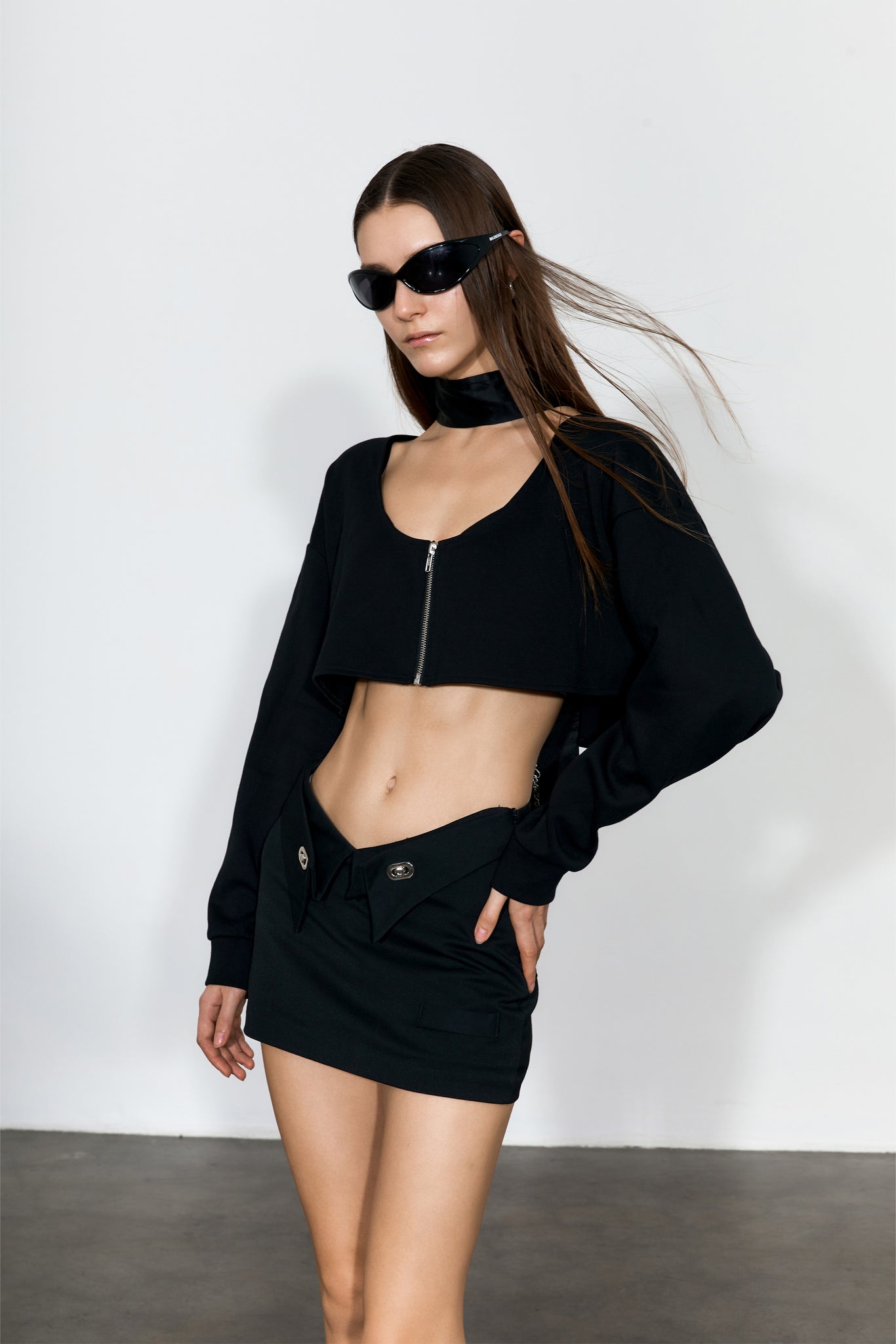 Scoop-Neck Cropped Jacket In Black