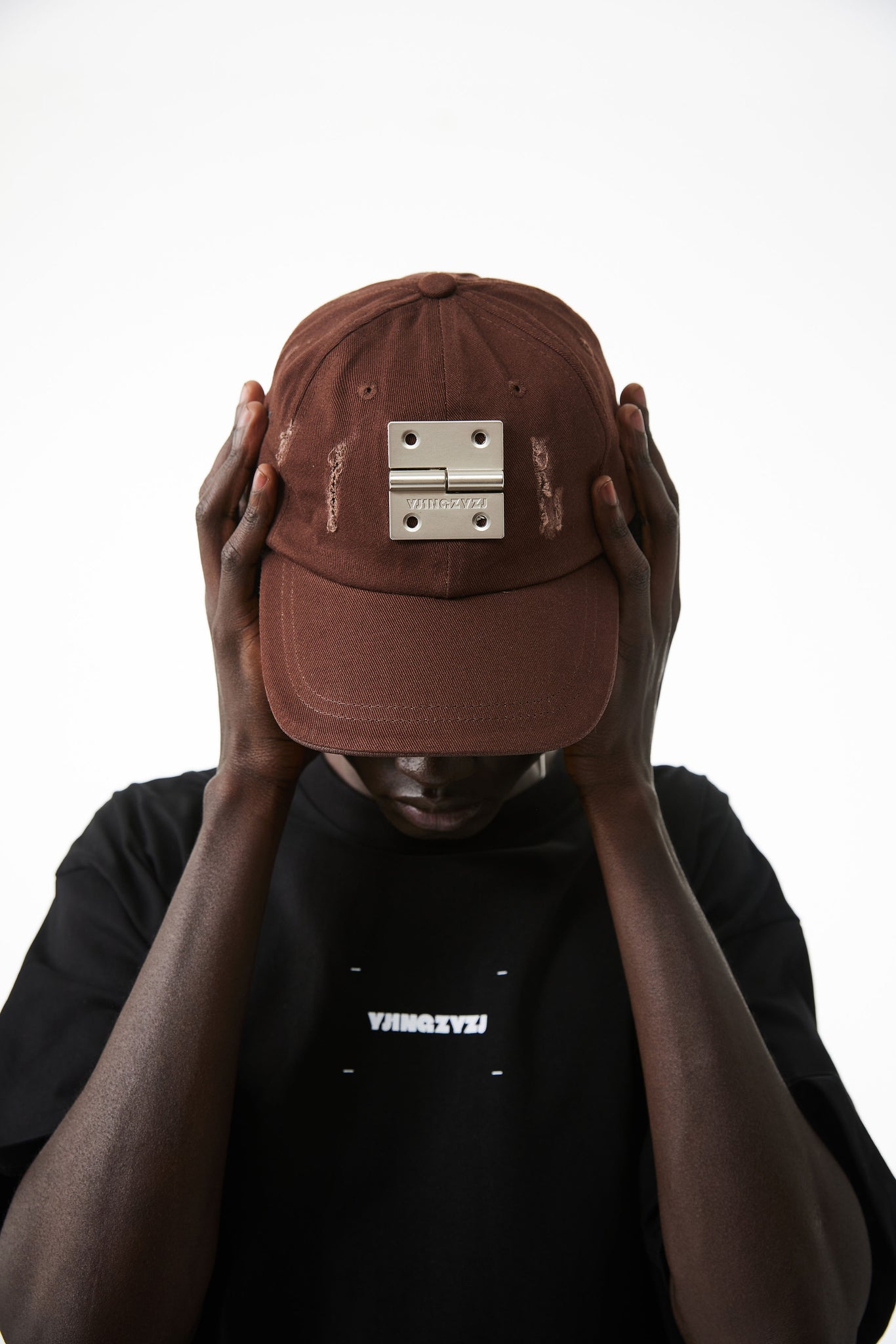 YJ-Hinge Cap In Brown - YJ1NGZYZJ® Official